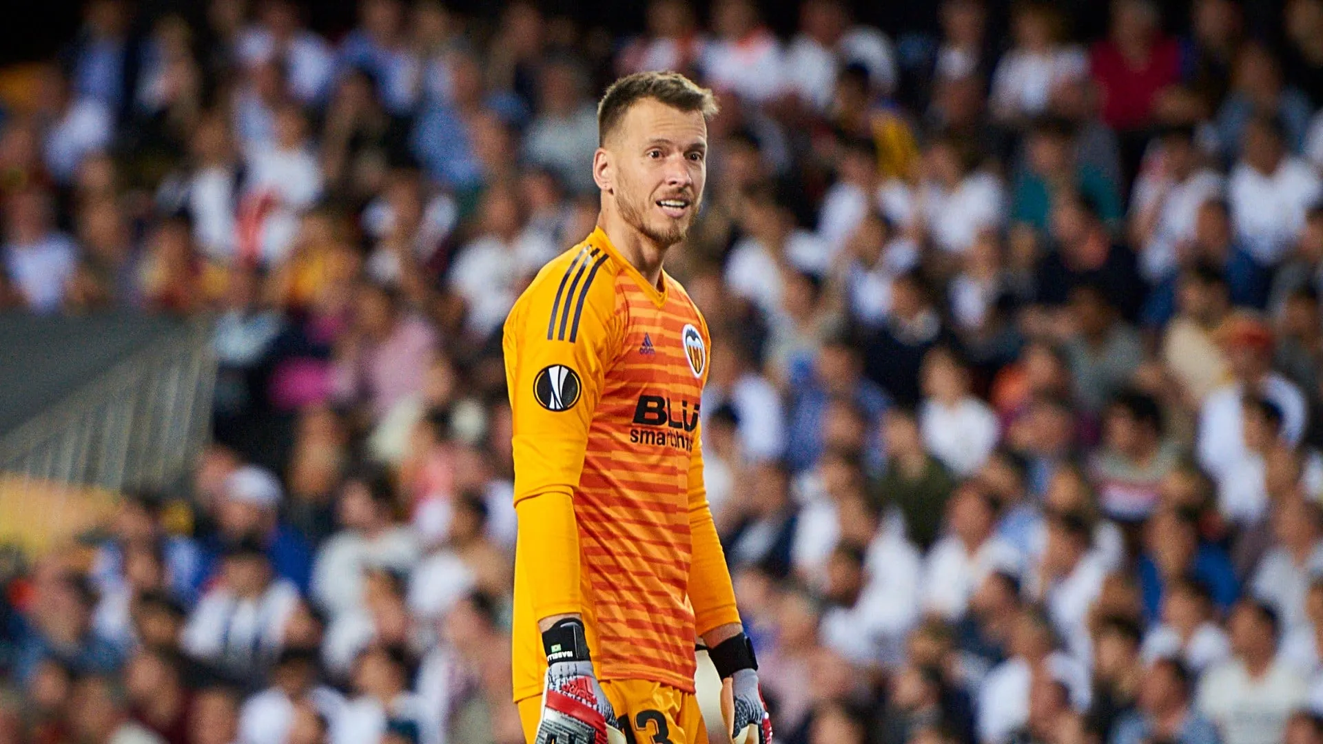 Neto merece chance no Barcelona, mas ter&aacute; dif&iacute;cil miss&atilde;o de competir com Ter Stegen