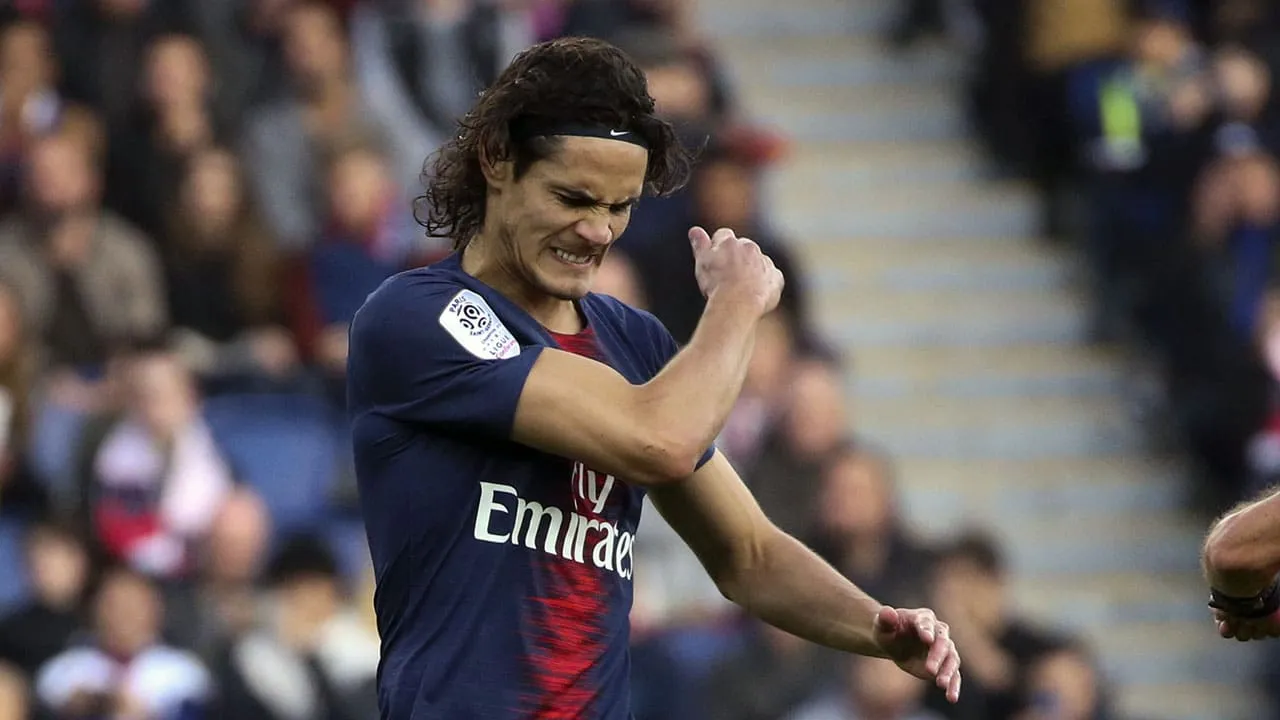 Tuchel defende Cavani no PSG: &ldquo;Nessas horas &eacute; preciso ter paci&ecirc;ncia, os gols v&atilde;o voltar&rdquo;