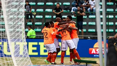 Pedra no sapato dos grandes, Nova Igua&ccedil;u arranca empate do Botafogo no Carioca
