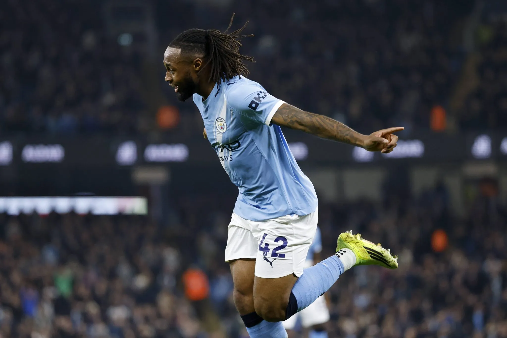 Semenyo celebra gol do Manchester City