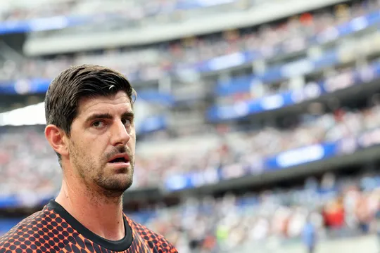 B&eacute;lgica perde gols e vive drama contra um Ir&atilde; que s&oacute; n&atilde;o venceu porque parou em Courtois