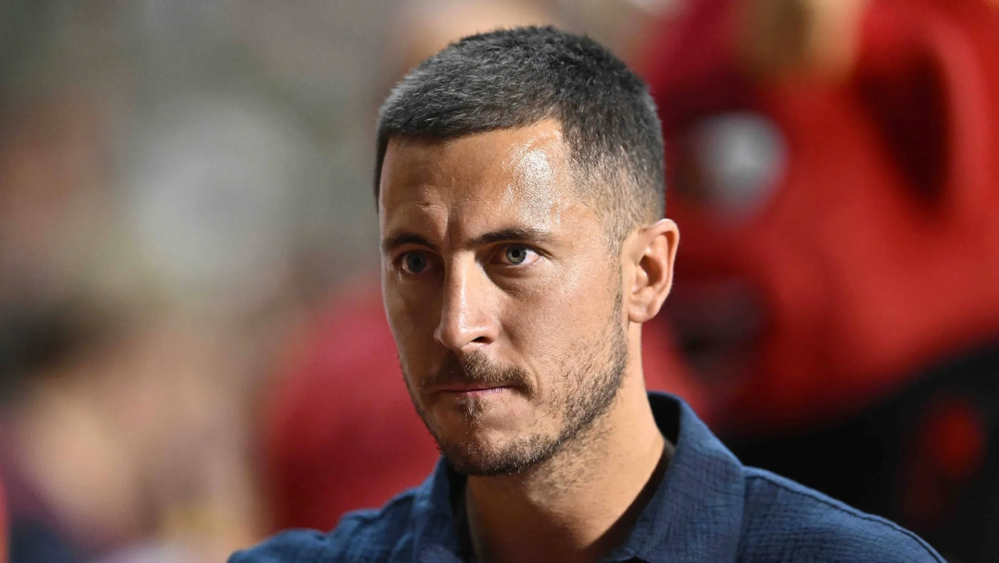Hazard: &lsquo;Ele me lembra a mim quando comecei, &eacute; o tipo de jogador que todos amam assistir&rsquo;