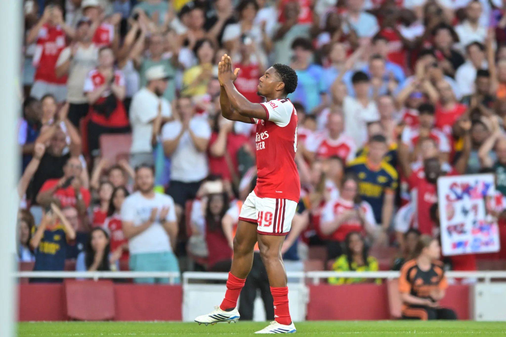 Dupla do Arsenal responde a rumores com atua&ccedil;&atilde;o decisiva antes de cl&aacute;ssico contra o City