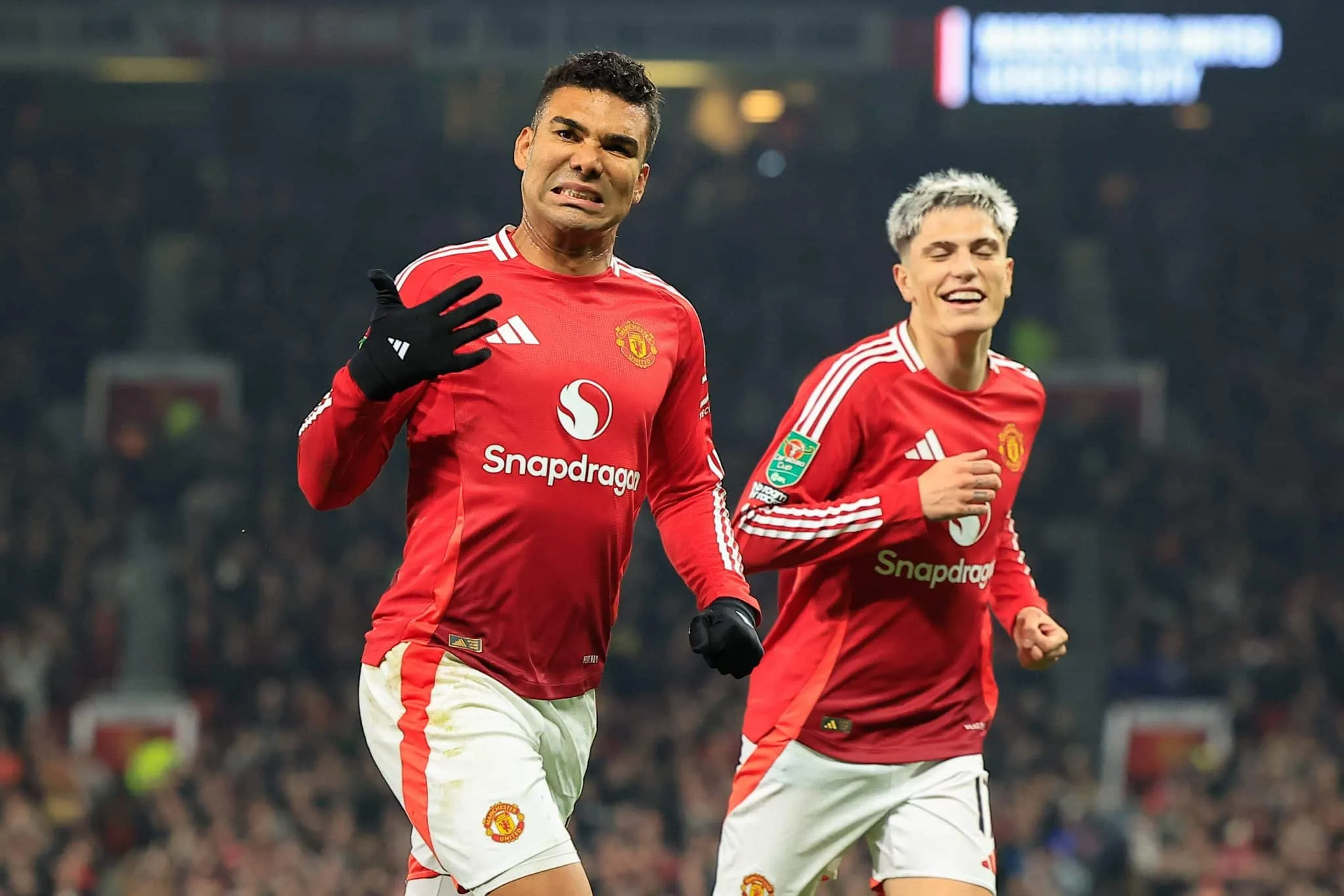 Casemiro tem atua&ccedil;&atilde;o &lsquo;n&iacute;vel Sele&ccedil;&atilde;o&rsquo; e classifica novo Manchester United