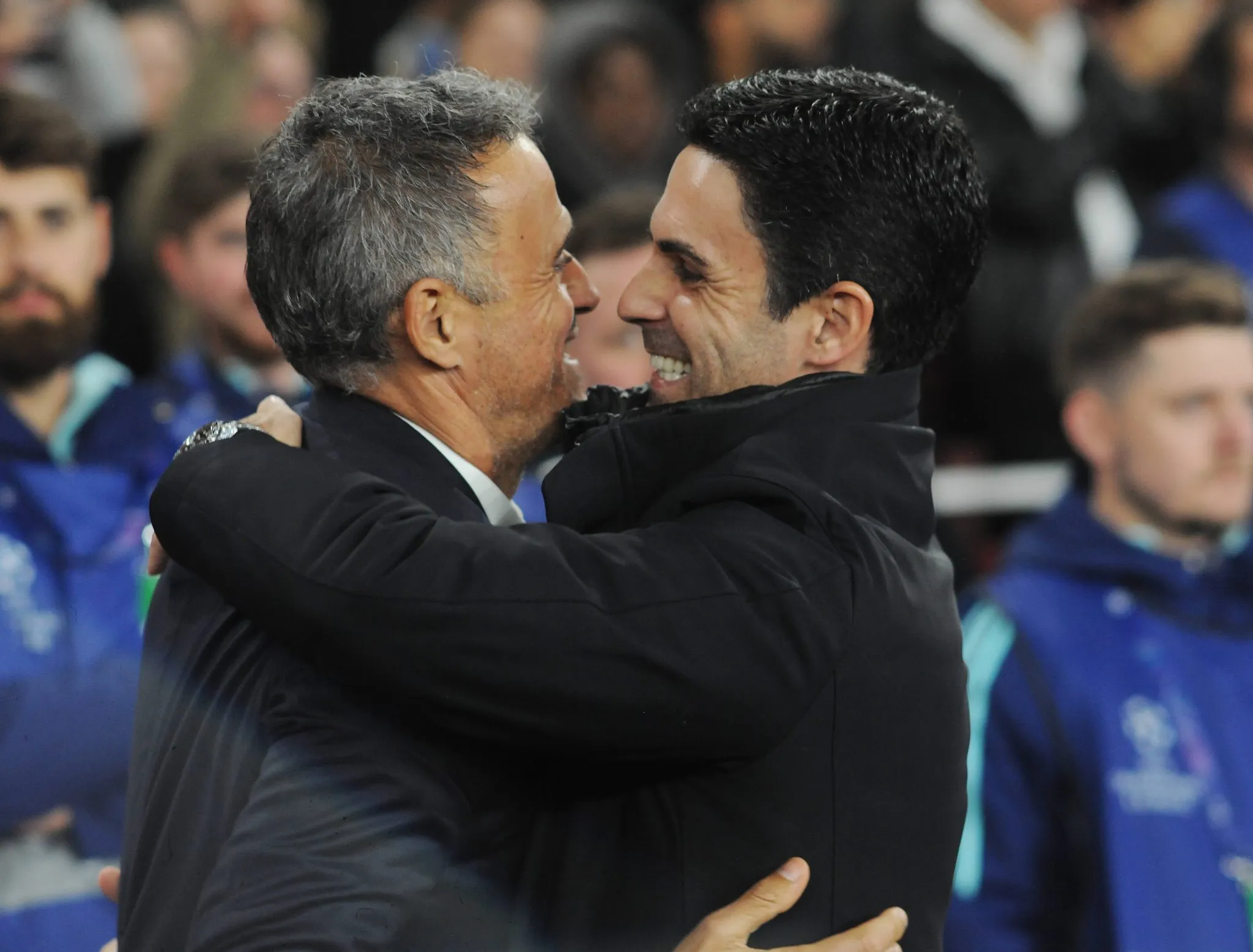 Luis Enrique e Mikel Arteta em jogo entre PSG e Arsenal