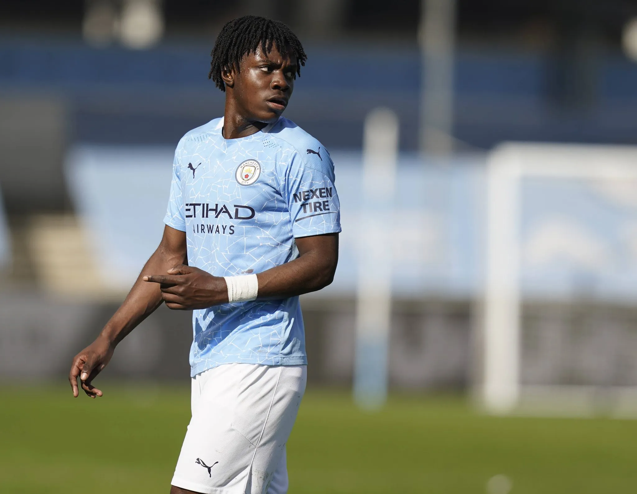 Rom&eacute;o Lavia em jogo da base do Manchester City 