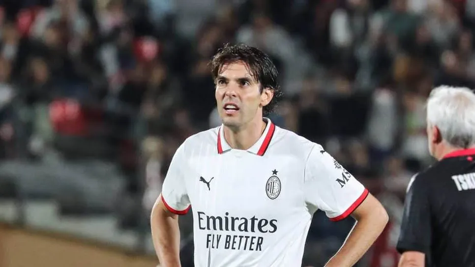 Novo Kak&aacute;? Consolidado, atacante iguala marca de brasileiro e &eacute; o futuro do Milan