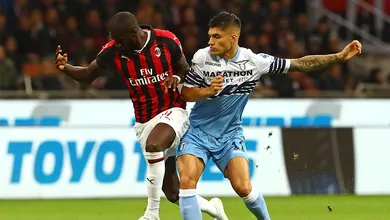 A Lazio fez bonito contra o Milan, mas vit&oacute;ria &eacute; mais uma vez ofuscada pelo comportamento racista de sua torcida
