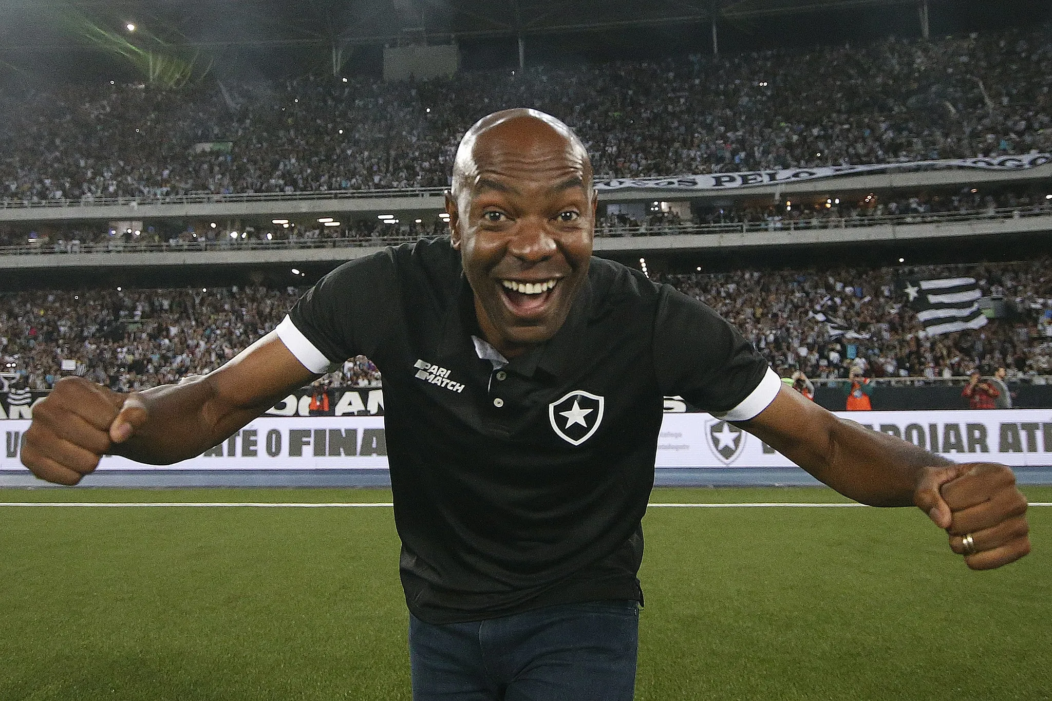 Botafogo muda de interino e aposta em velho conhecido enquanto n&atilde;o contrata t&eacute;cnico