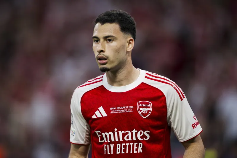 Gabriel Martinelli em a&ccedil;&atilde;o pelo Arsenal