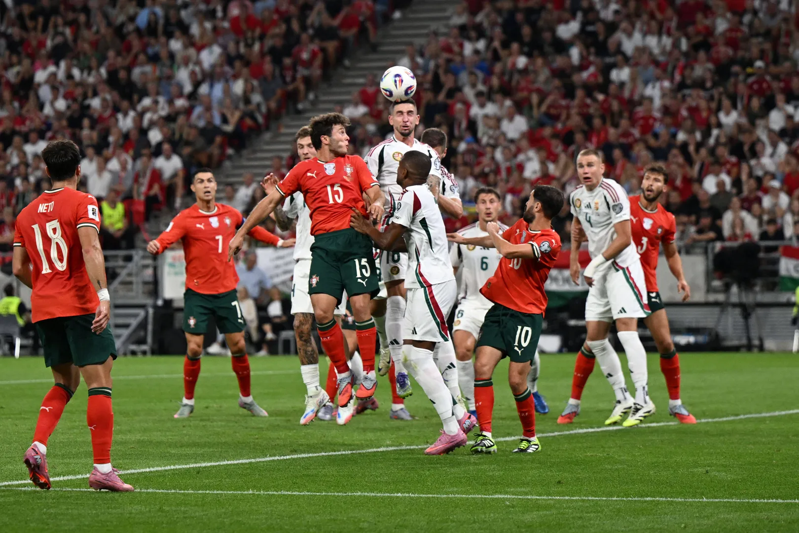 Portugal e Hungria pelas Eliminat&oacute;rias