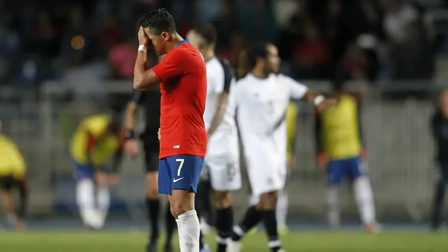 Que fase! Alexis S&aacute;nchez perde p&ecirc;nalti e Chile &eacute; derrotado em casa pela Costa Rica