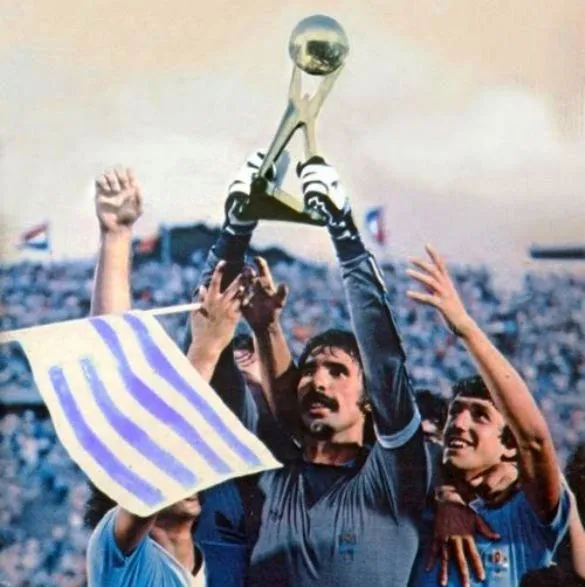 File source: https://commons.wikimedia.org/wiki/File:RodolfoRodr%C3%ADguez-Mundialito1980.jpg