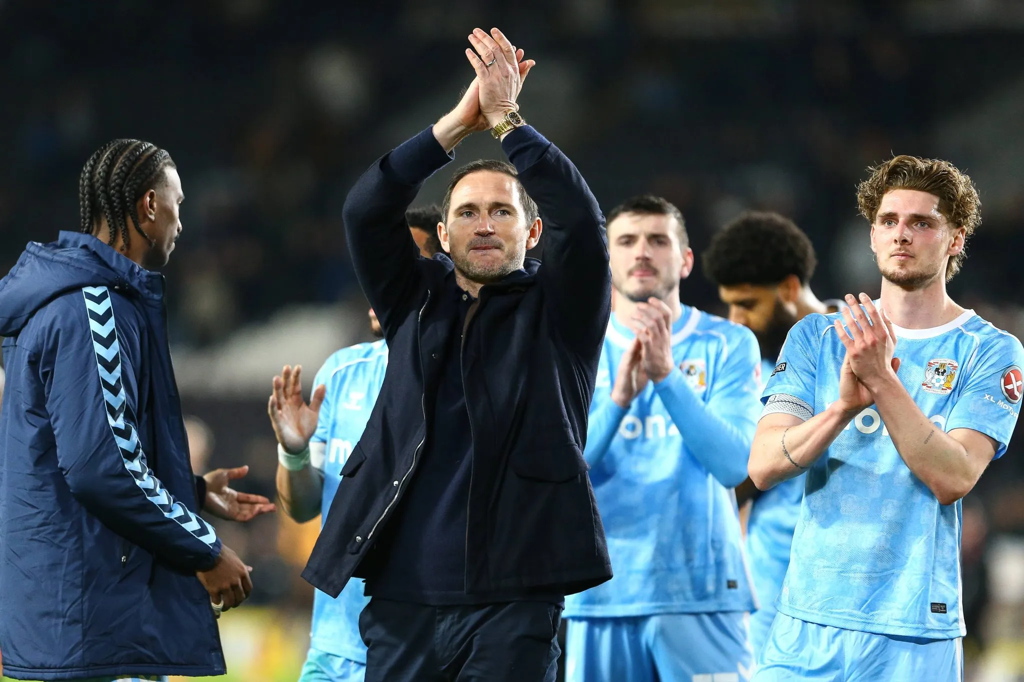 Lampard aplaude torcedores do Coventry