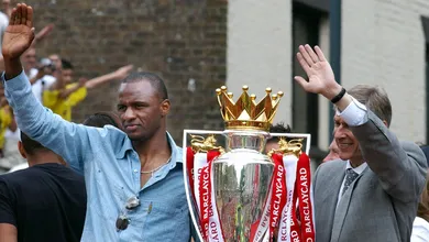 Vieira: &ldquo;Eu admiro a prud&ecirc;ncia de Wenger, mas falta personalidade ao Arsenal&rdquo;