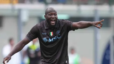 Napoli planeja chap&eacute;u no Milan para tirar atacante do Manchester United ap&oacute;s les&atilde;o de Lukaku