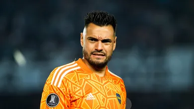Goleiro do Boca, Romero diz que gol do Cruzeiro foi irregular