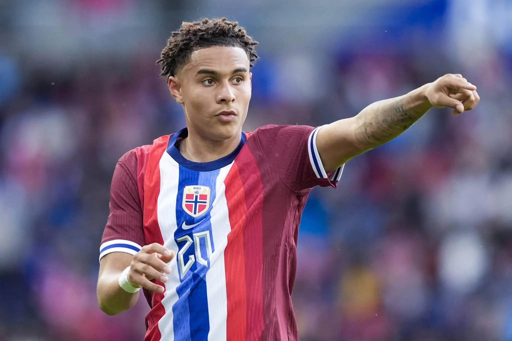 Como o RB Leipzig superou a concorr&ecirc;ncia da Premier League para fechar com o &lsquo;Neymar da Noruega&rsquo;