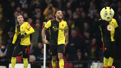 Com novo f&ocirc;lego, Watford vence duelo com Aston Villa e esquenta briga contra rebaixamento