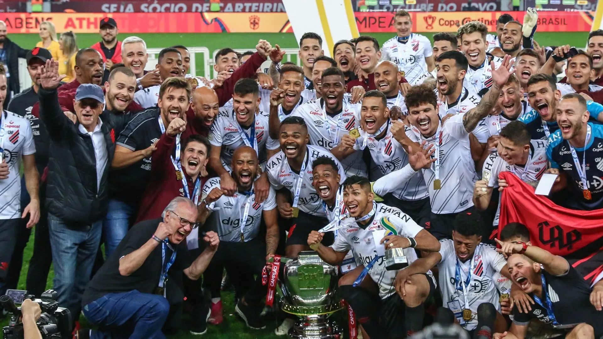Athletico resistiu &agrave; press&atilde;o do Beira-Rio e sublimou seu primeiro t&iacute;tulo de Copa do Brasil com um gola&ccedil;o