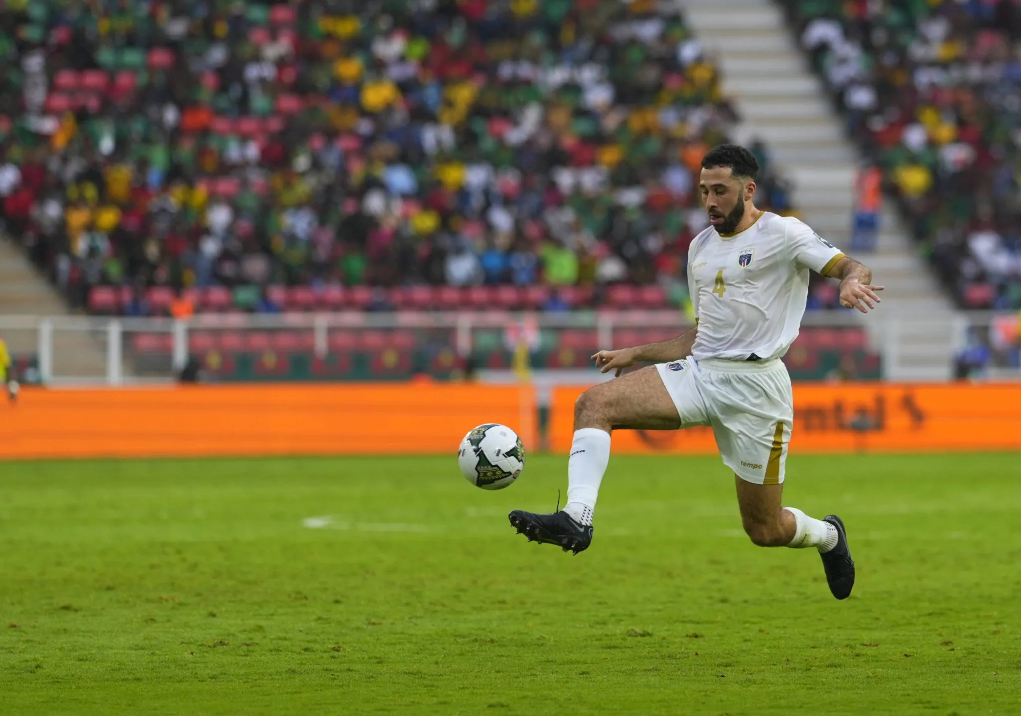 Roberto Lopes em atua&ccedil;&atilde;o pela sele&ccedil;&atilde;o de Cabo Verde (Foto: IMAGO / Newscom World)