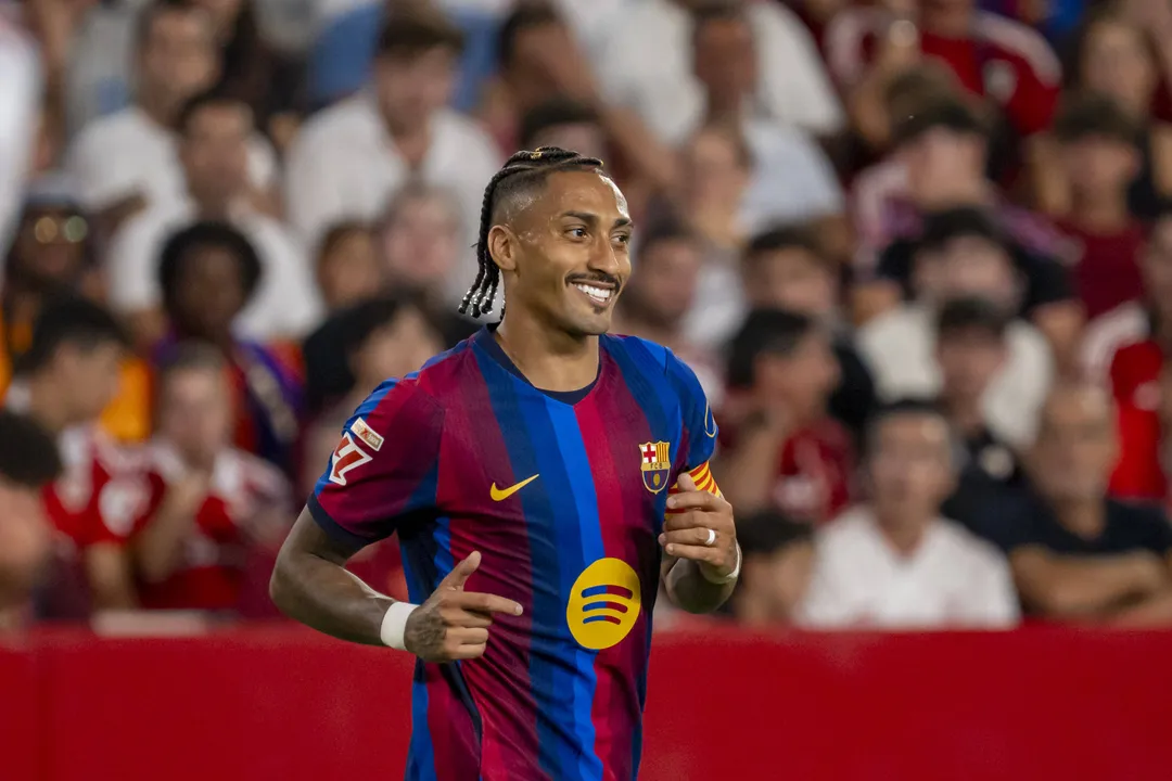 Barcelona: Conheça os próximos jogadores que devem renovar contrato após Raphinha