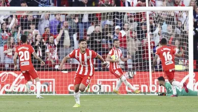 O Valencia foi derrotado pelo Almer&iacute;a e tamb&eacute;m superado na tabela, de volta &agrave; zona de rebaixamento