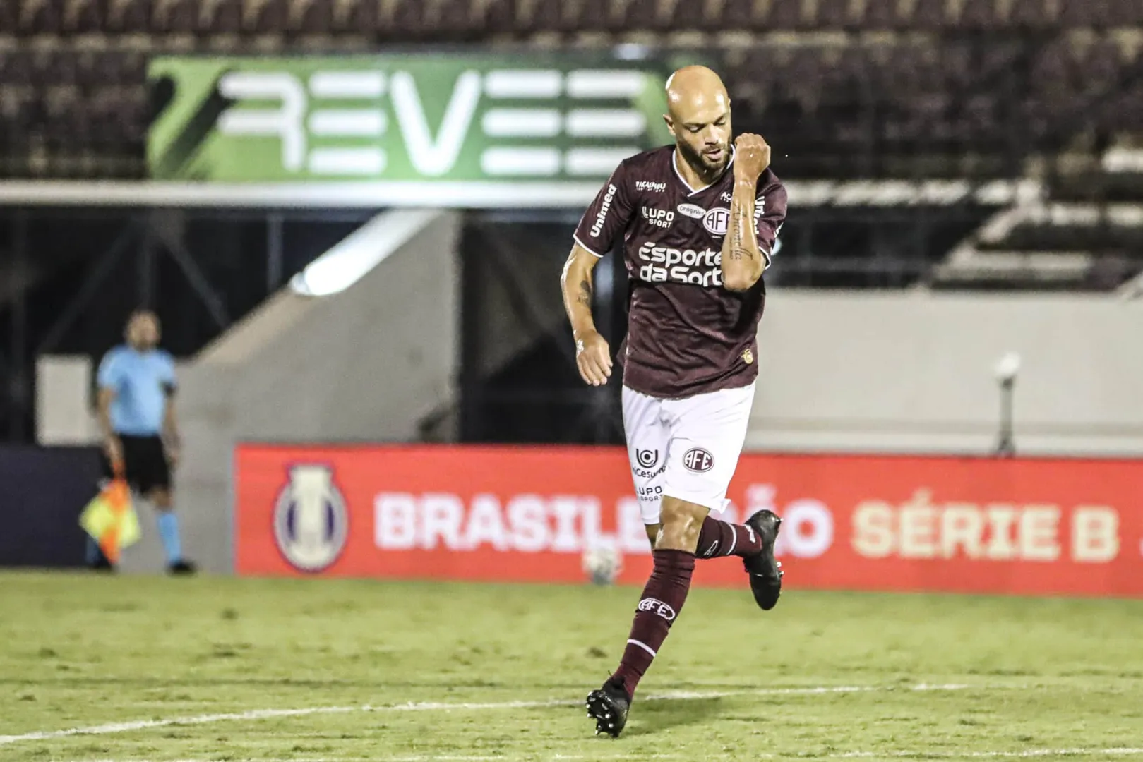 Atacante Carl&atilde;o, da Ferrovi&aacute;ria, &eacute; o artilheiro da S&eacute;rie B