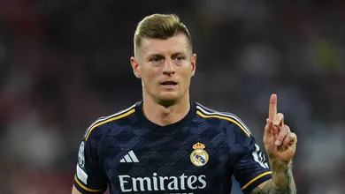 Para suprir sa&iacute;da de Kroos, Real Madrid define dois alvos: um do City, outro do Bayern