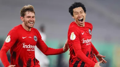 O copeiro Frankfurt vai a mais uma final da Copa da Alemanha, gra&ccedil;as a uma baita virada em Stuttgart