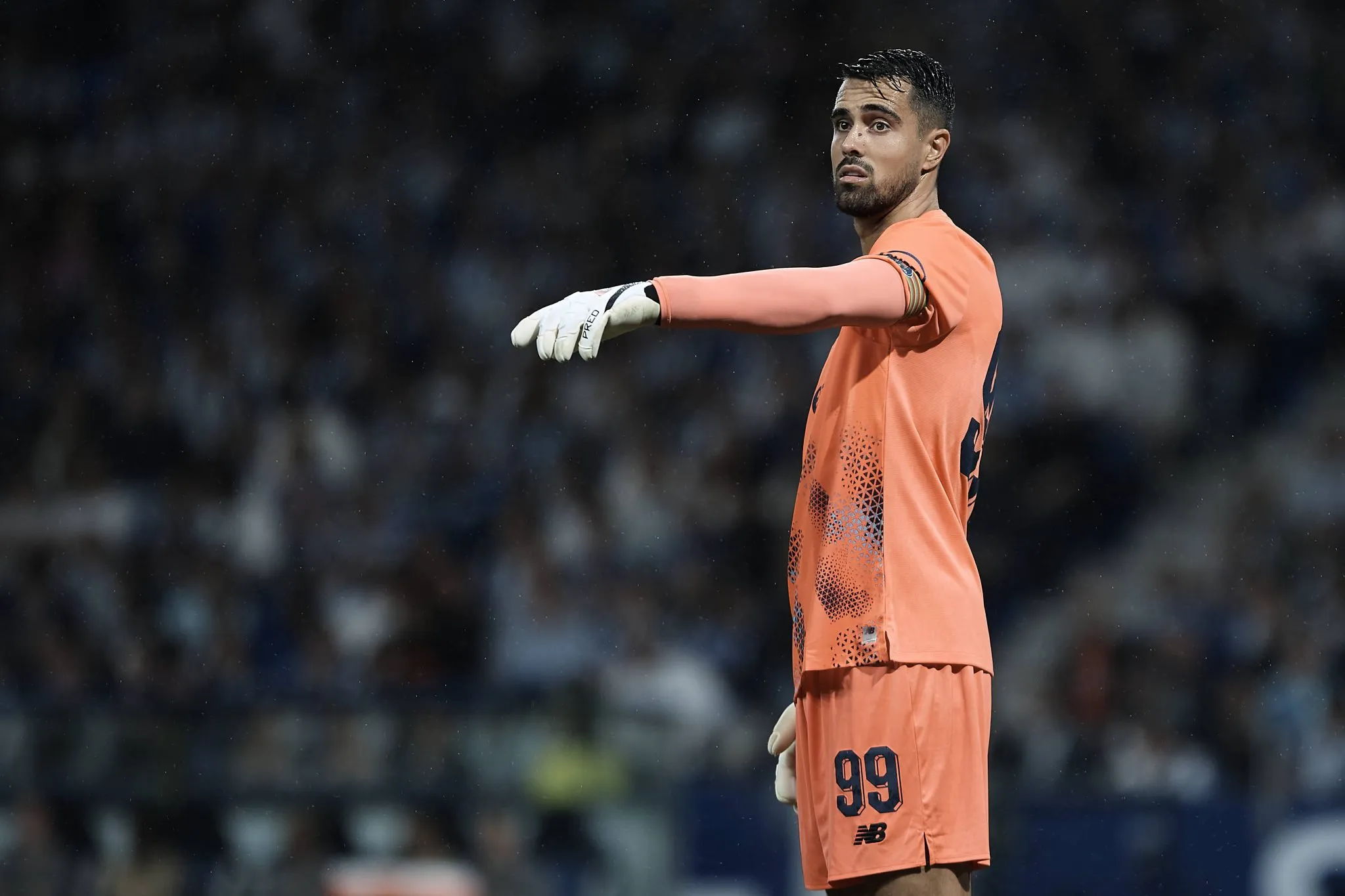 Diogo Costa teve bom jogo contra o Manchester City