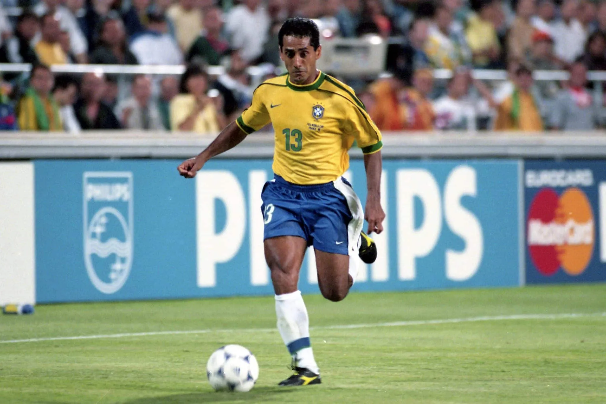 O legado de Z&eacute; Carlos: do acesso com a Matonense at&eacute; a semifinal da Copa do Mundo