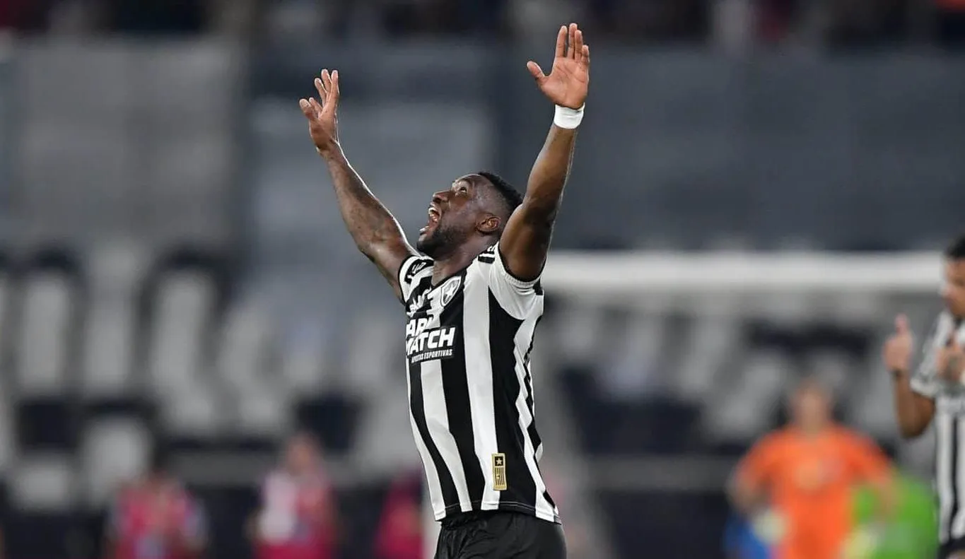 Bastos decide cl&aacute;ssico para o Botafogo contra o Flu e se torna 9&ordm; africano a marcar no Brasileir&atilde;o; veja lista