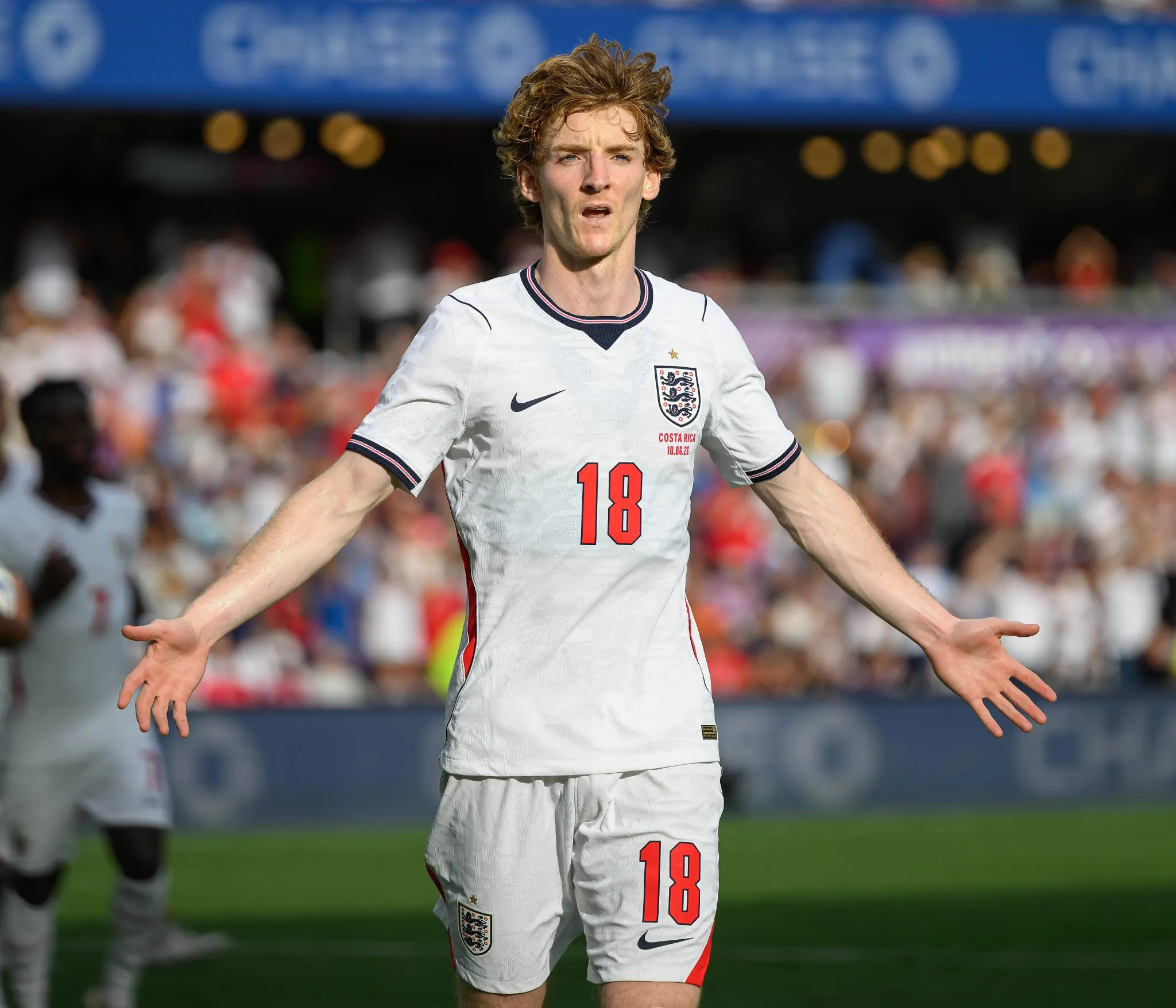 Anthony Gordon ap&oacute;s marcar gol pela Inglaterra