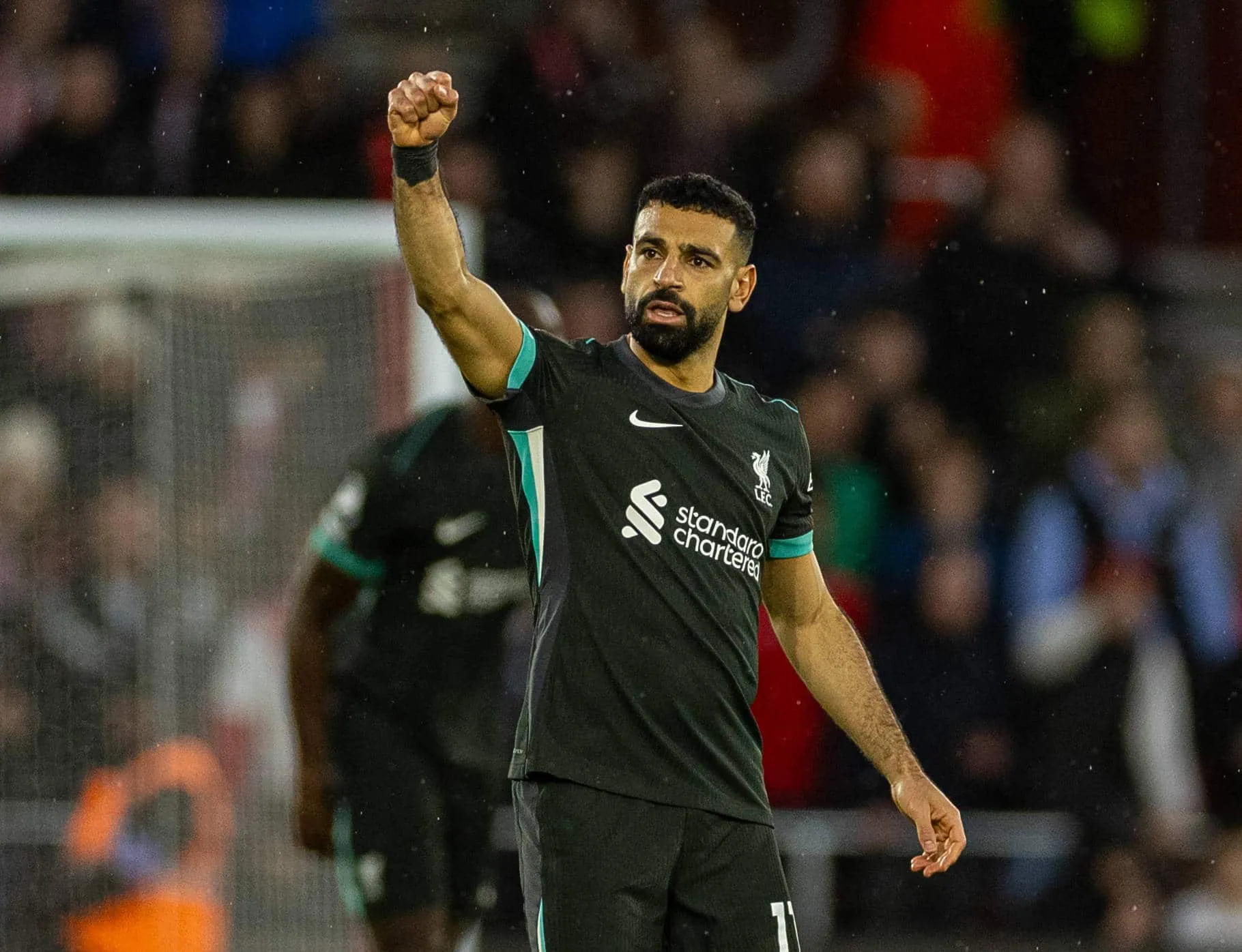 Carrasco, Salah decide mais uma vez em dia de duplo recorde no Liverpool