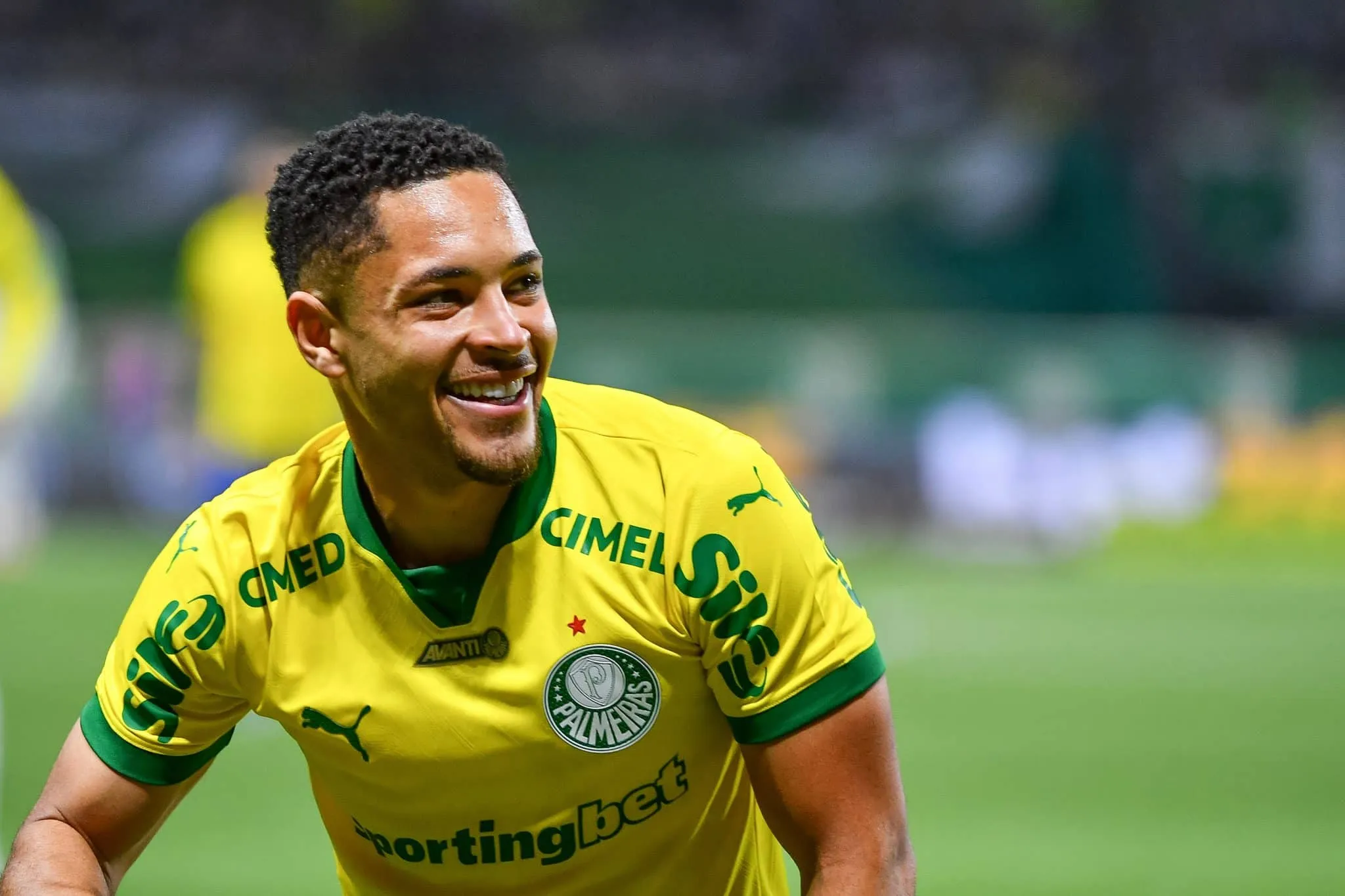 &lsquo;Tenho sondagens do primeiro escal&atilde;o&rsquo;: Vitor Roque diz se fica no Palmeiras em 2026