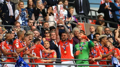 Charlton escreve novo cap&iacute;tulo dram&aacute;tico e vitorioso sobre o Sunderland no Wembley e vai &agrave; Championship