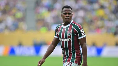 &lsquo;Pel&eacute; colombiano&rsquo;: Arias d&aacute; trabalho ao Dortmund e chama aten&ccedil;&atilde;o da imprensa europeia