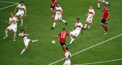 Goretzka j&aacute; brilha no Bayern, enquanto Lewa oferece uma assist&ecirc;ncia sublime de letra