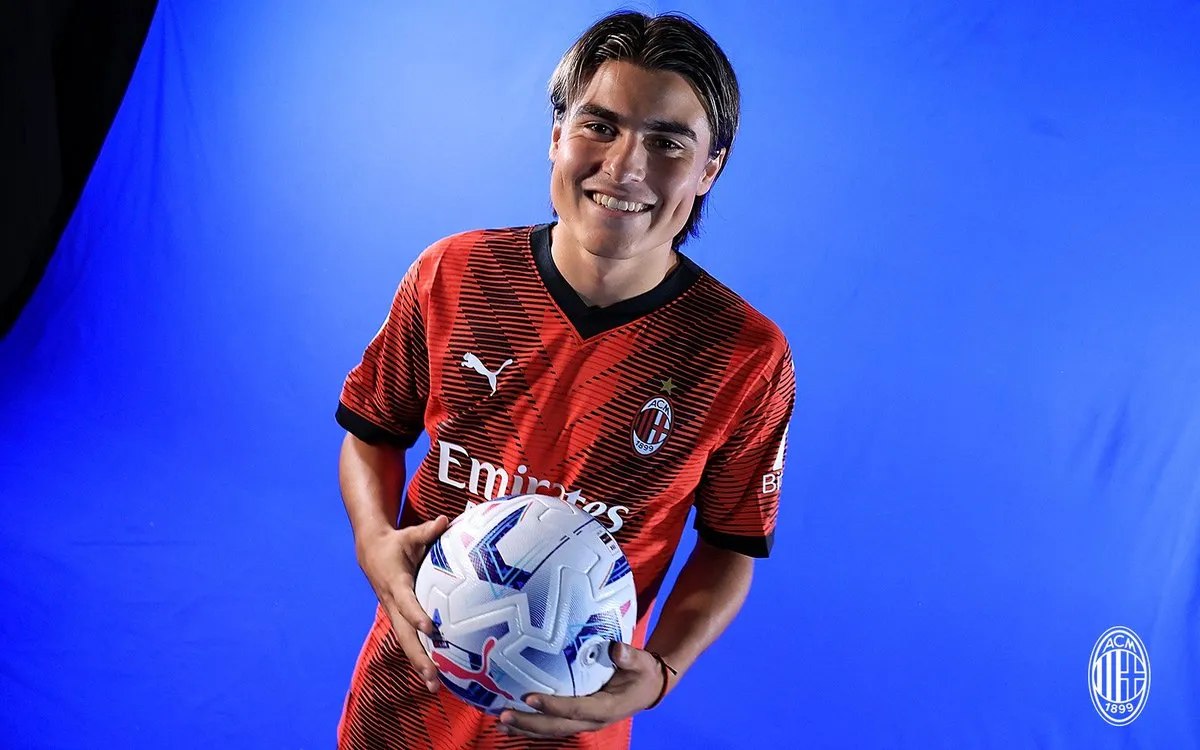 O Milan aposta em Luka Romero, o mais novo da hist&oacute;ria de La Liga, mas que ainda n&atilde;o estourou