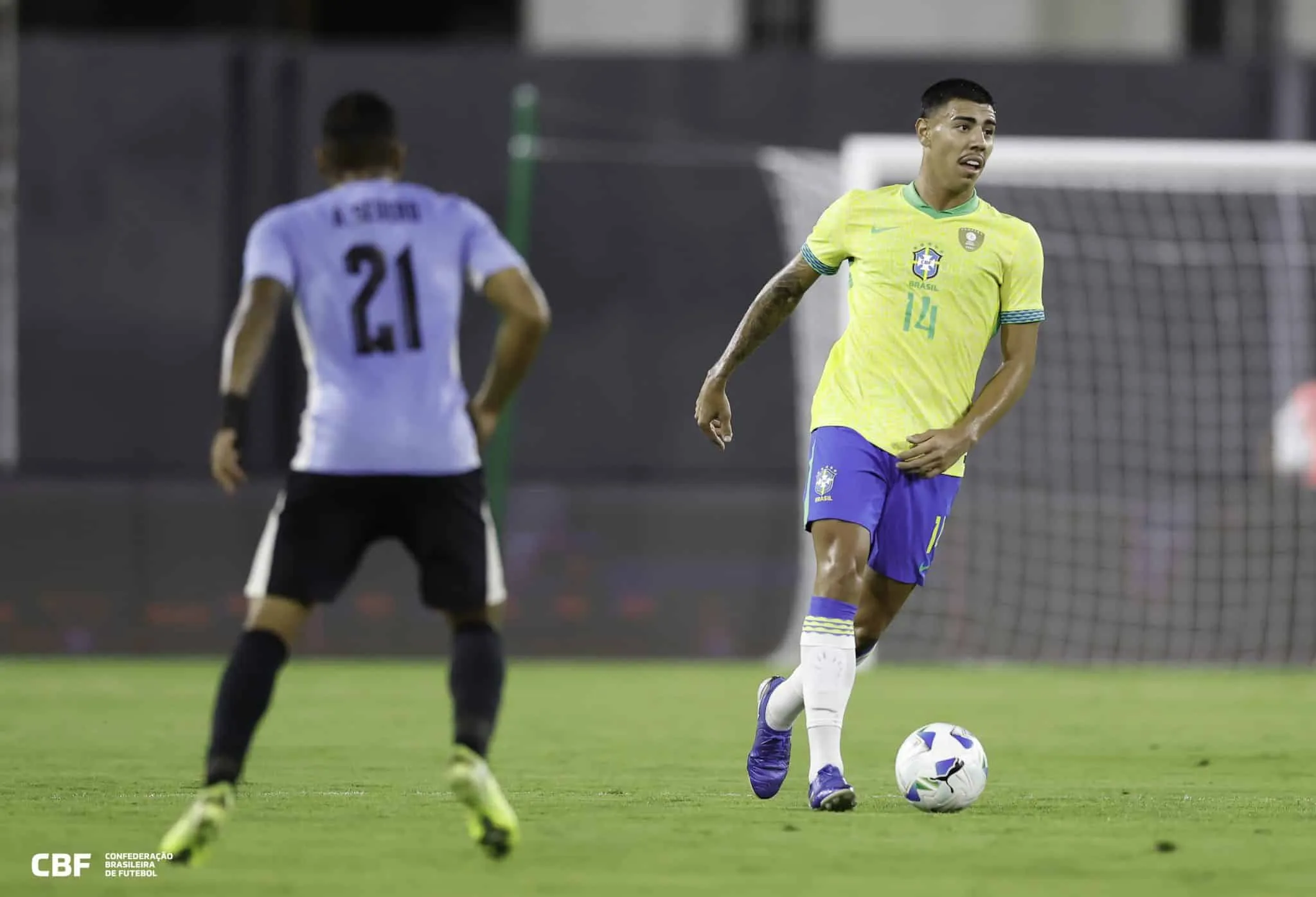 Flamenguista marca, Brasil sub-20 vence 2&ordf; seguida, mas n&atilde;o consegue consertar erro cr&ocirc;nico