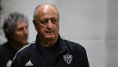 Derrota para o Coritiba exp&otilde;e fragilidade do Atl&eacute;tico-MG de Felip&atilde;o