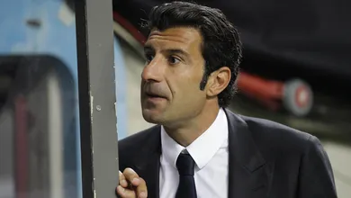 Figo pode ser um candidato s&eacute;rio, mas oposi&ccedil;&atilde;o dividida &eacute; o sonho de Blatter