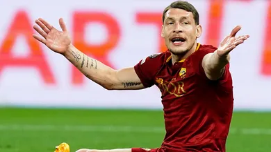 Belotti renova com a Roma at&eacute; 2025 e ganha voto de confian&ccedil;a de Mourinho