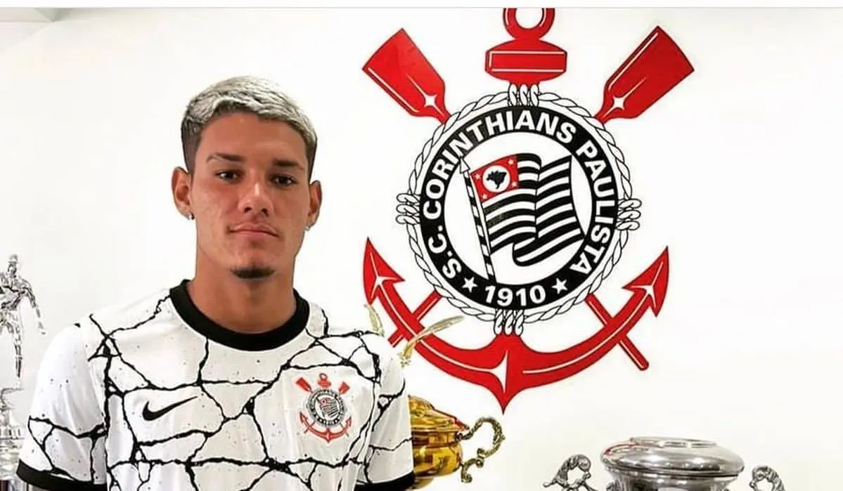Laudo n&atilde;o aponta estupro, mas jogador pede e Corinthians rescinde contrato