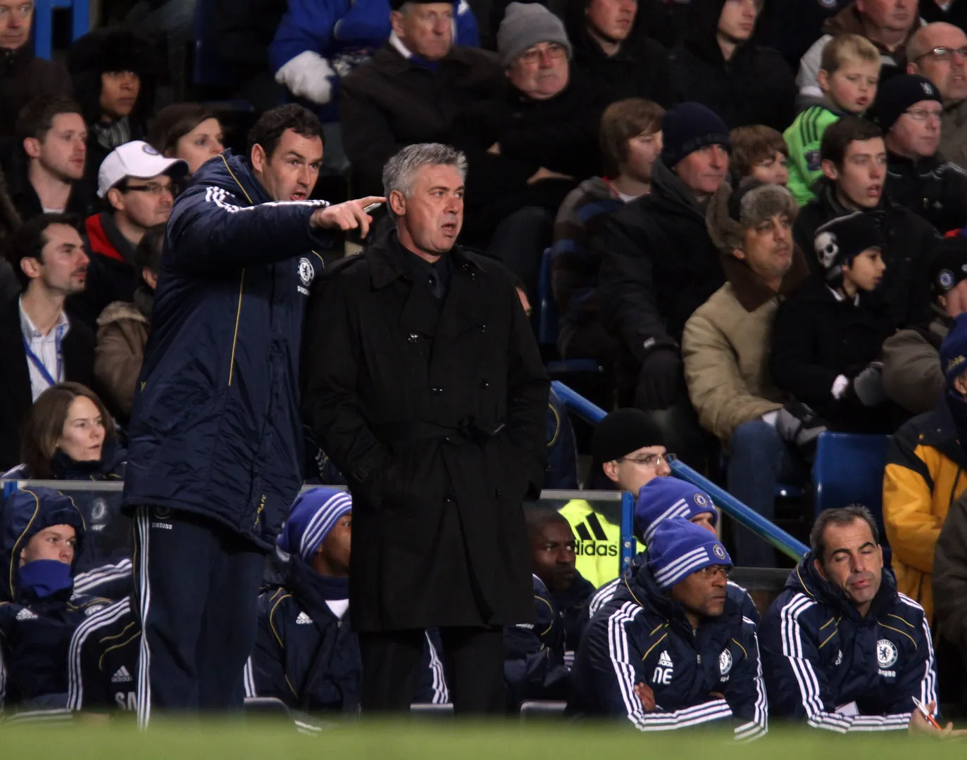 Paul Clement e Ancelotti em jogo do Chelsea