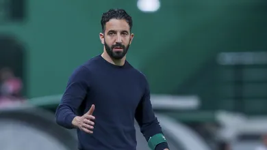 T&eacute;cnico portugu&ecirc;s deve criar briga entre Barcelona e Liverpool