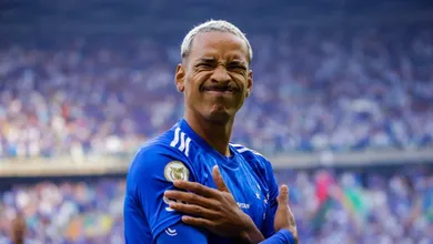 Cruzeiro: Matheus Pereira alcan&ccedil;a marca batida apenas duas vezes nos &uacute;ltimos 10 anos