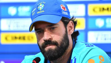 Alisson aponta que Ancelotti j&aacute; tem ant&iacute;doto para impedir Paraguai de fazer hist&oacute;ria no Brasil