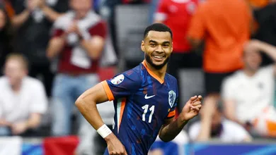 Jogador de sele&ccedil;&atilde;o? Gakpo comprova fama em decis&otilde;es e leva Holanda adiante na Eurocopa